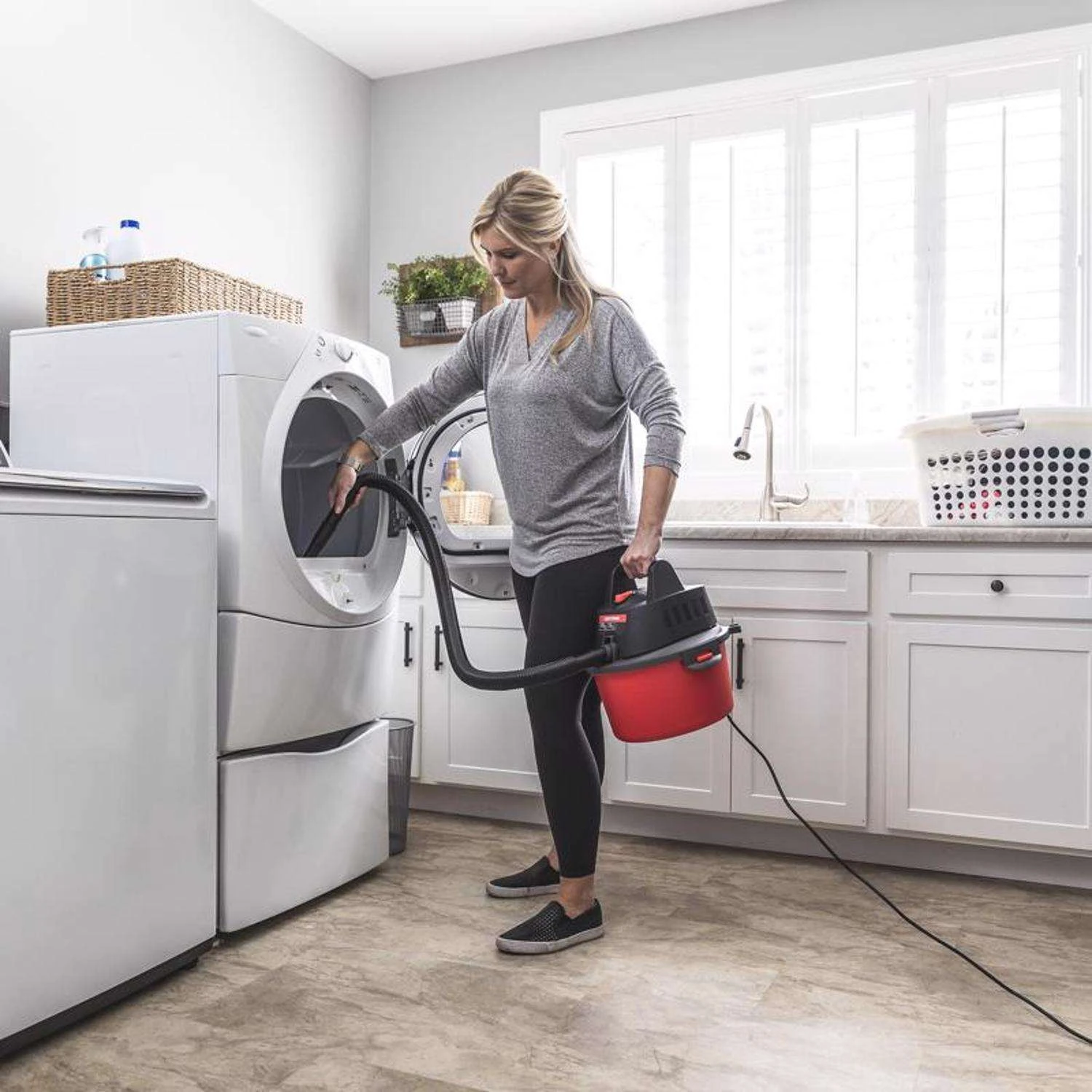 Craftsman 2.5 Gal Corded Wet/Dry Vacuum Tool Only 3 Amps 120 V 1.75 HP - Image 7