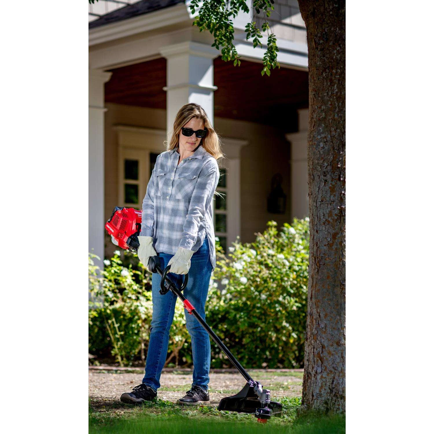 Craftsman CMXGTAMDZ22C 17 In. Gas String Trimmer - Image 6